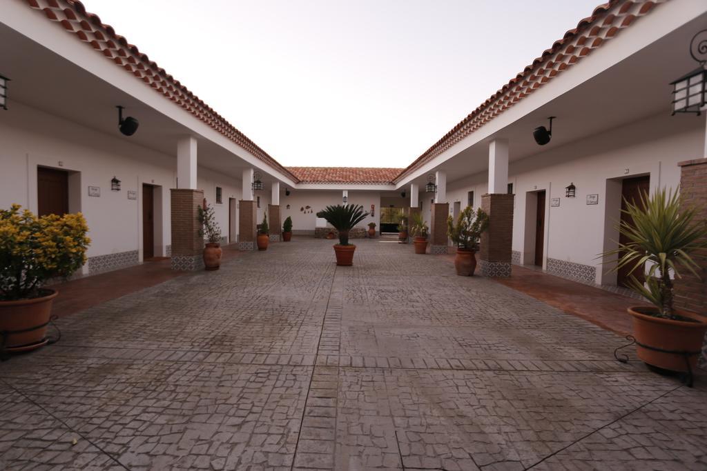 Hotel Rural Arroyo La Plata By Bossh Hotels Херес-де-лос-Кабальерос Экстерьер фото