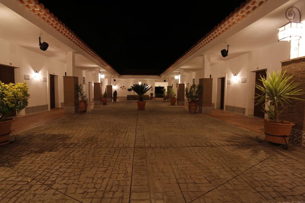Hotel Rural Arroyo La Plata By Bossh Hotels Херес-де-лос-Кабальерос Экстерьер фото